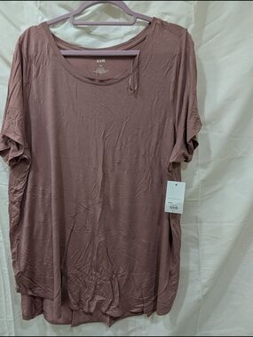 NWT EVRI Nadia Mauve Short Sleeve Scoop Neck Tee - 1X
